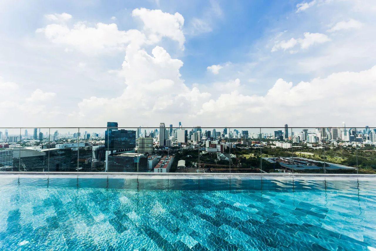 Wyndham Bangkok Queen Convention Centre Ngoại thất bức ảnh