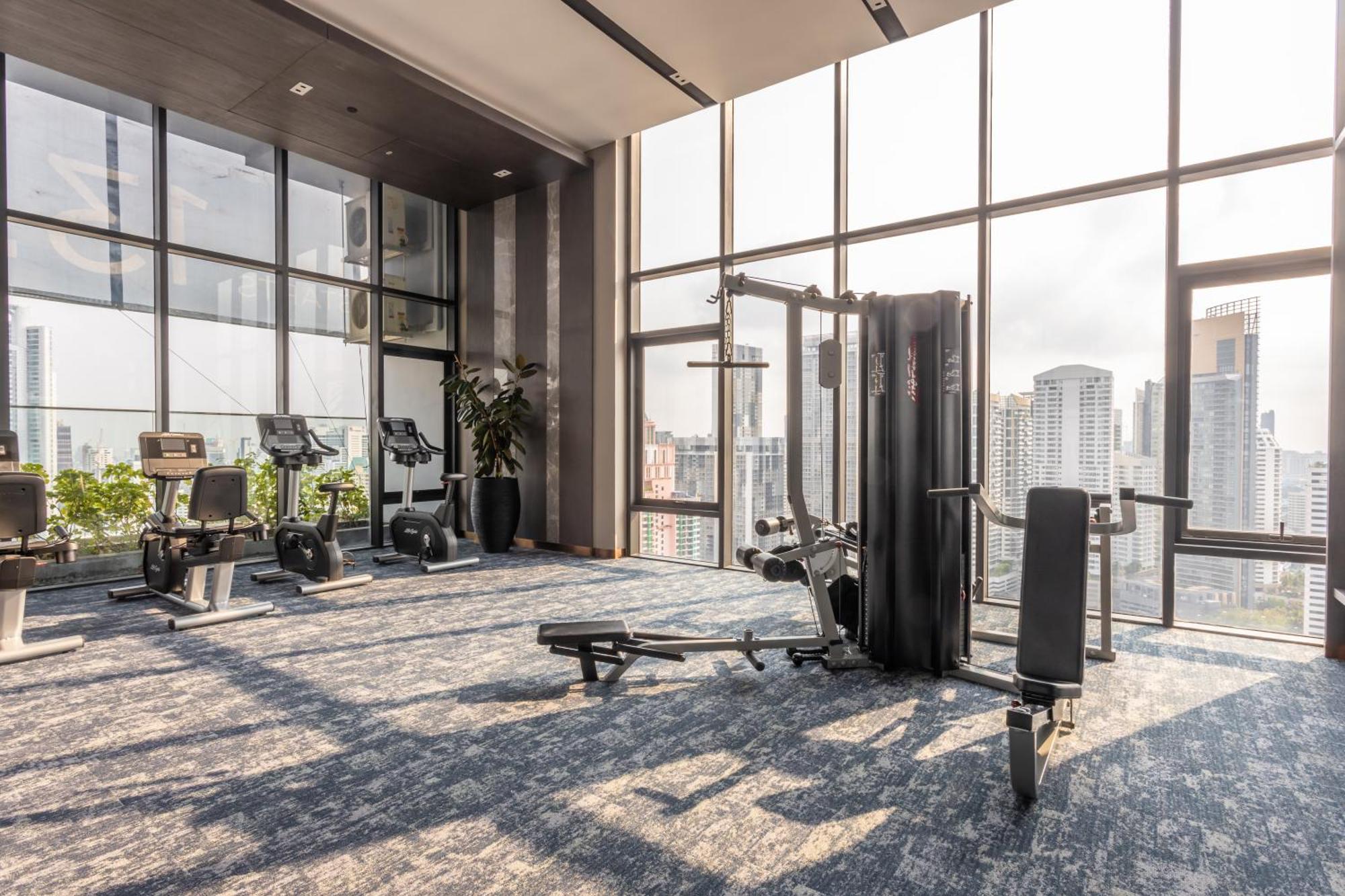 Wyndham Bangkok Queen Convention Centre Ngoại thất bức ảnh
