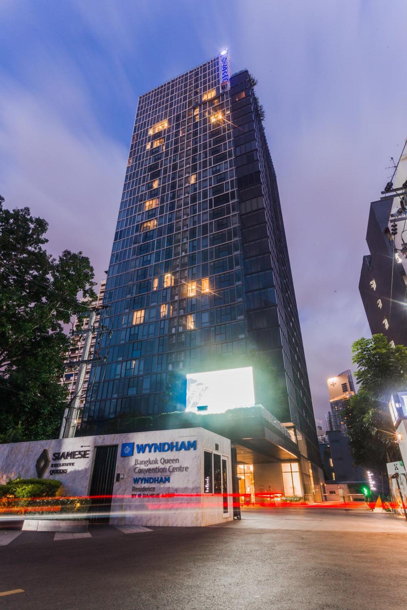 Wyndham Bangkok Queen Convention Centre Ngoại thất bức ảnh