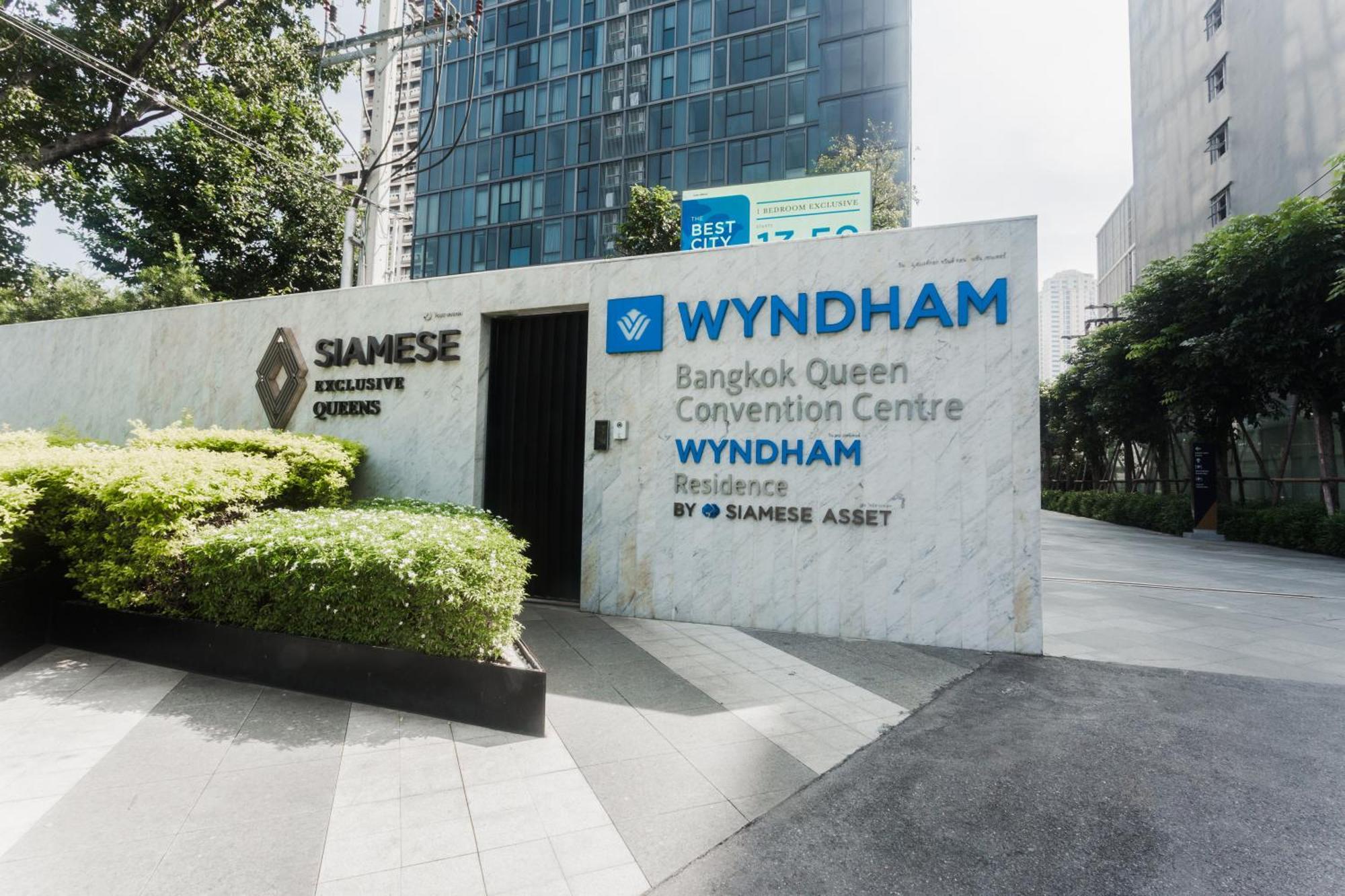 Wyndham Bangkok Queen Convention Centre Ngoại thất bức ảnh